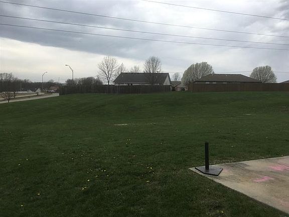 3rd image of 3213-3215 Dove Dr #D