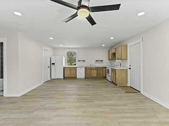 2nd image of 123 Hogin Rd