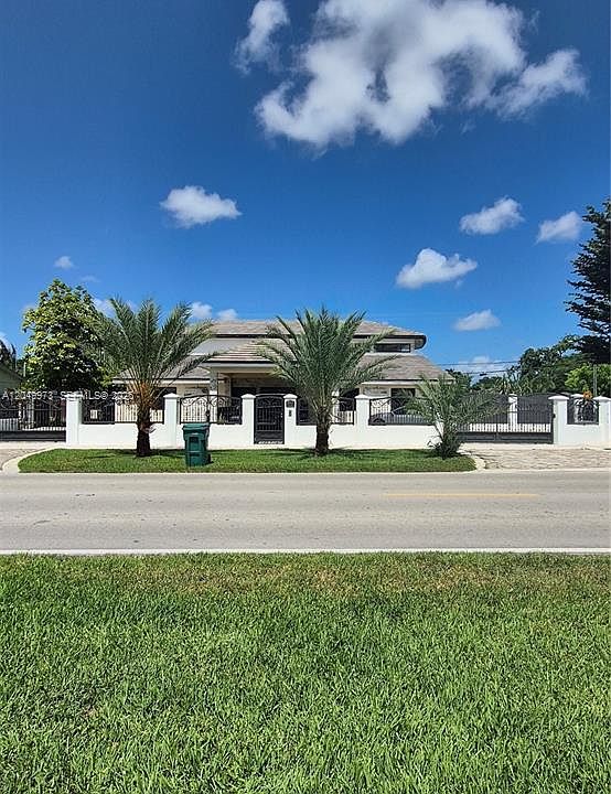 1st image of 3711 SW 122nd Ave
