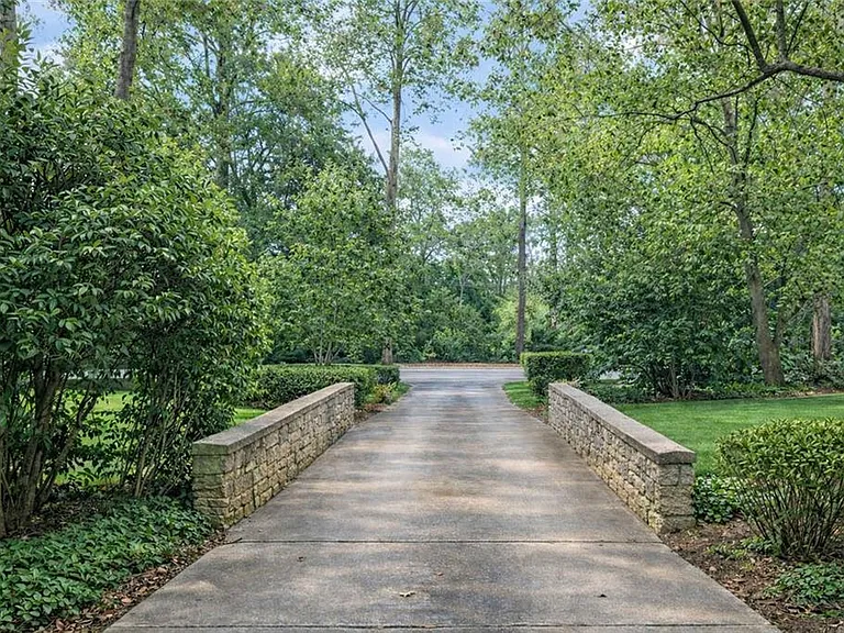 1811 Lenox Rd NE — Photo 102