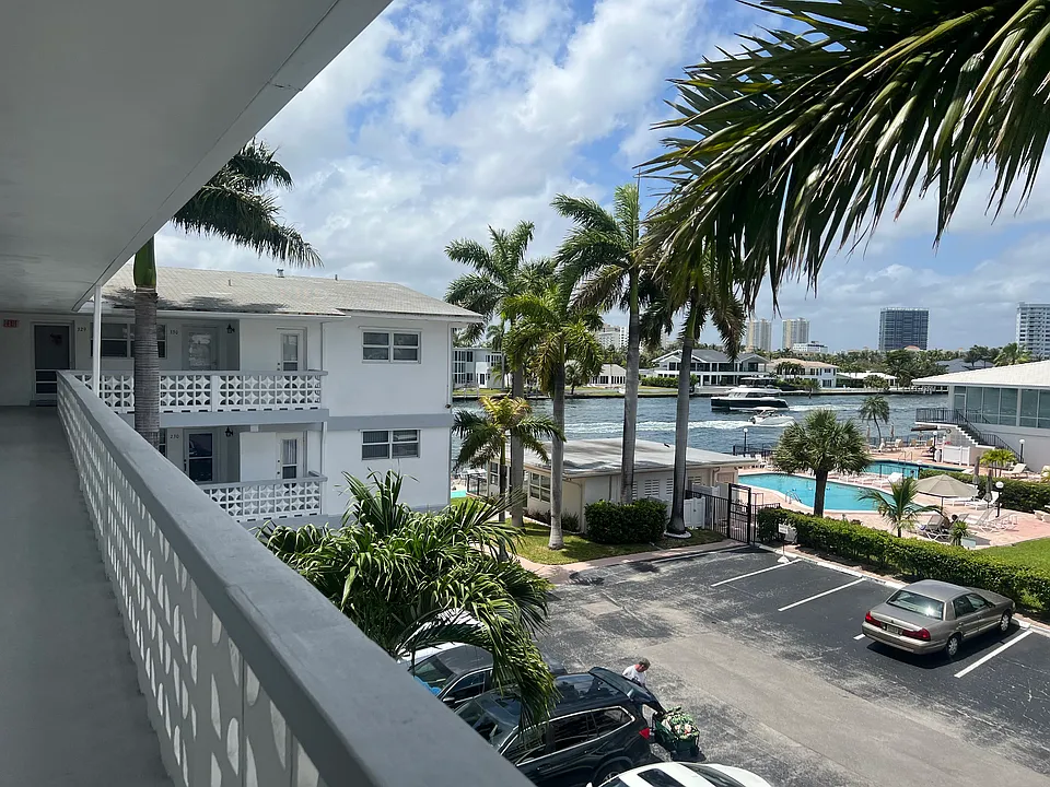3135 S Ocean Dr #329