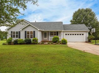2184 Willow Springs Dr, Pleasant Garden, NC 27313