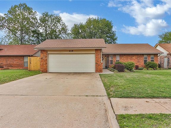 3rd image of 219 Terra Ct