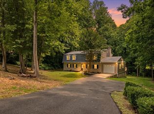 8827 Lafayette Dr, Owings, MD 20736