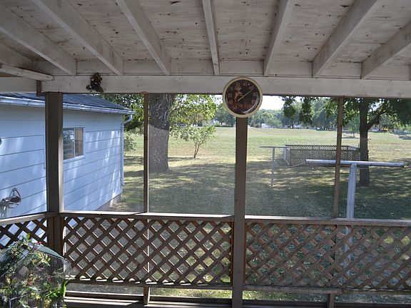Screen porch