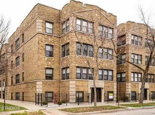 1524 W Addison St APT 2, Chicago, IL 60613