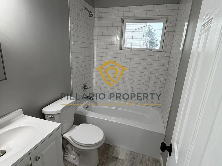 3221 E 38th St — Photo 5