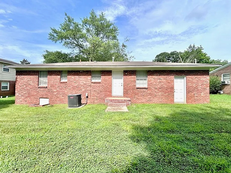 3218 Teton Dr NW — Photo 18