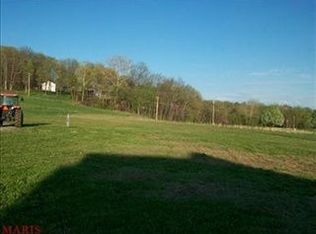 1085 Stonecastle Dr, Saint Peters, MO 63366