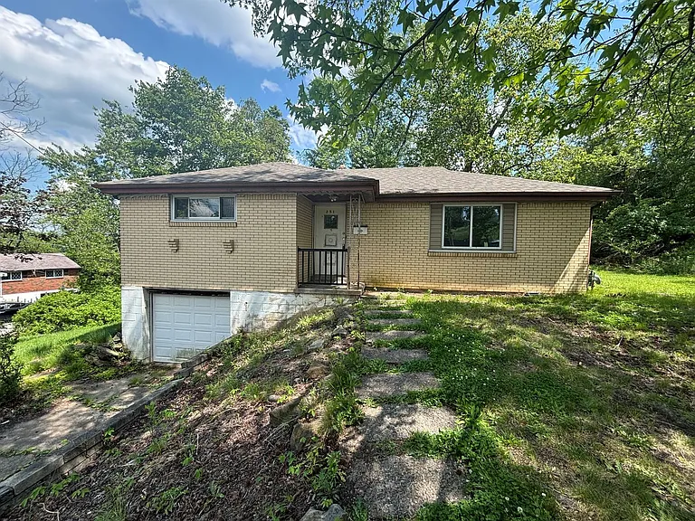 251 Selvin Dr — Photo 1