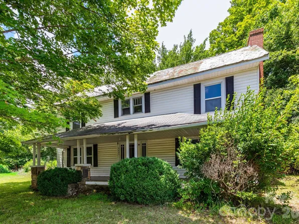 4085 Jacks Creek Rd, Burnsville, NC 28714