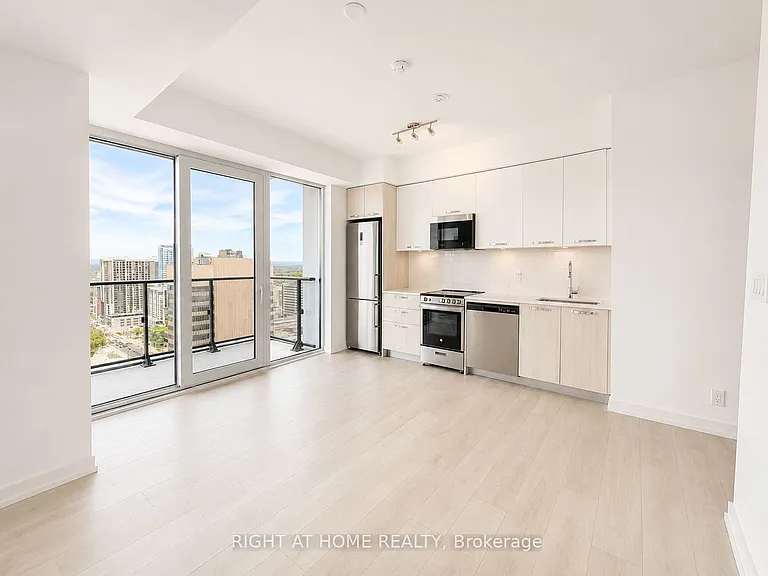 75 James St S #2614 — Photo 2