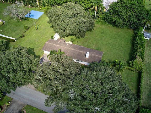 4th image of 20 N Bel Air Drive