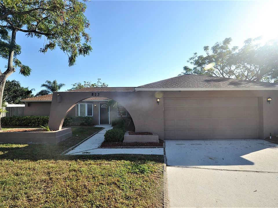1st image of 823 Woodhill Ct