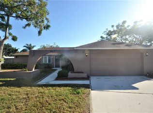 823 Woodhill Ct, Palm Harbor, FL 34683