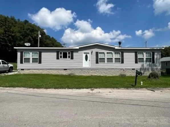 19 Cooley St, Prestonsburg, KY 41653