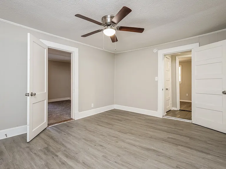722866_026_bedroom_13340335.jpg