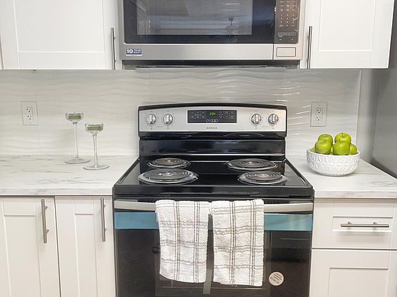 Brand new appliances! Peel off the stickers and enjoy!