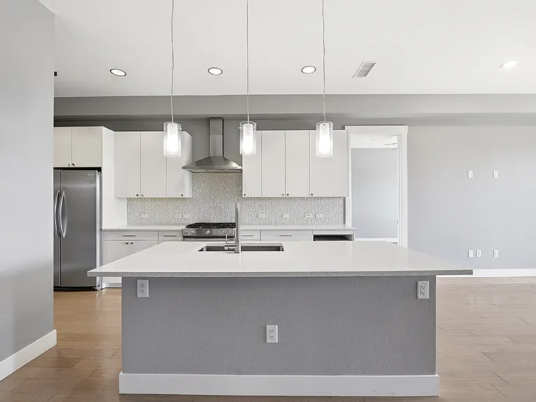 4885 S Monaco St #206 — Photo 9