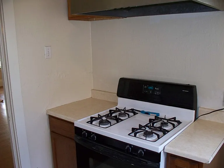 66 Edgar Ave — Photo 6