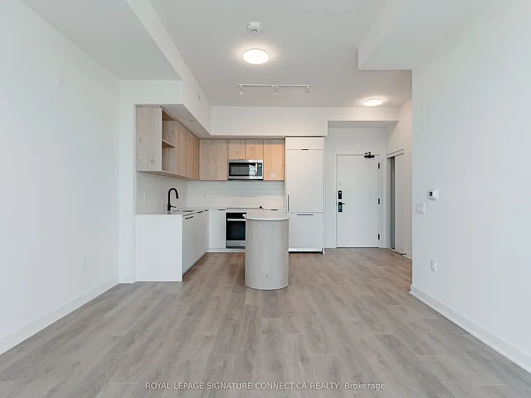 1185 Dupont St #908 — Photo 7