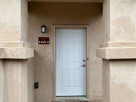 2nd image of 4401 Santo Domingo St Unit B