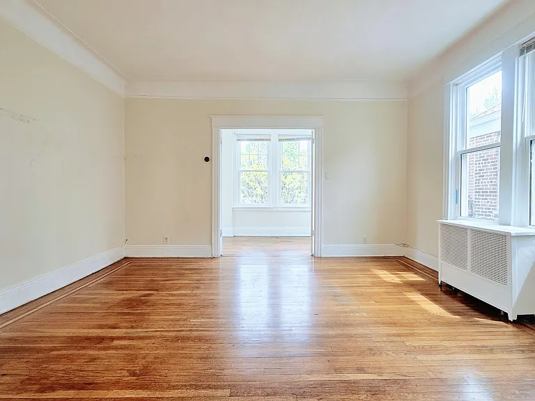 1395 Kearney Ave #2R — Photo 7