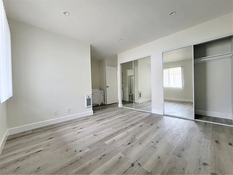 1436 S Centinela Ave — Photo 16