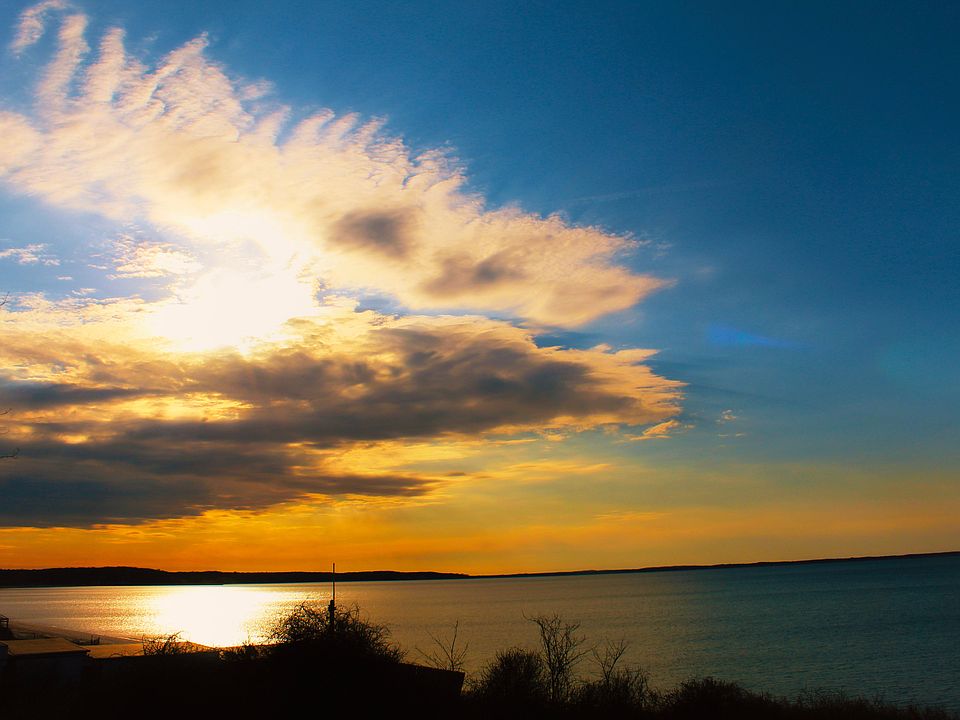 1st image of 22 Peconic Cres