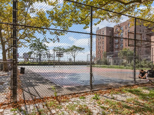 3111 Brighton 1st Place image 18 of 21