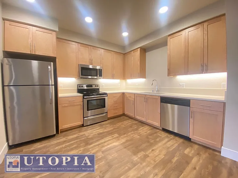 716 Darwin St #304 — Photo 4