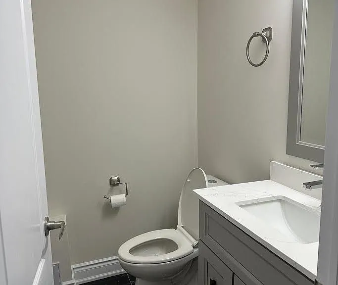 27 Brookdale Cres W #BASEMENT — Photo 8