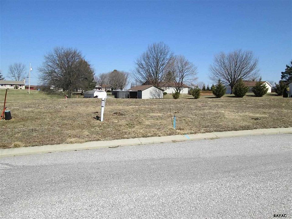 2nd image of 1271 Village Dr