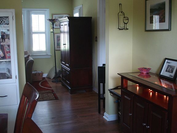 4th image of 4595 Yerkes St