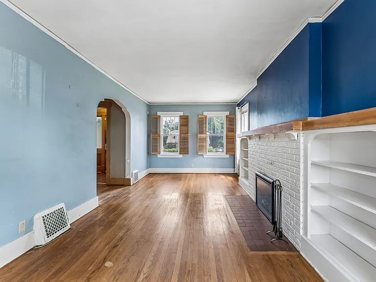 3514 N 45th Ave — Photo 7