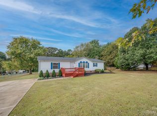 173 Twin Creeks Rd, Mooresboro, NC 28114