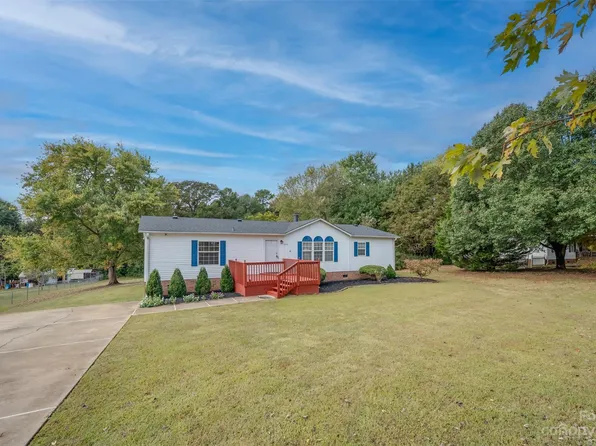 173 Twin Creeks Rd, Mooresboro, NC 28114