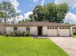 16910 David Glen Dr, Friendswood, TX 77546