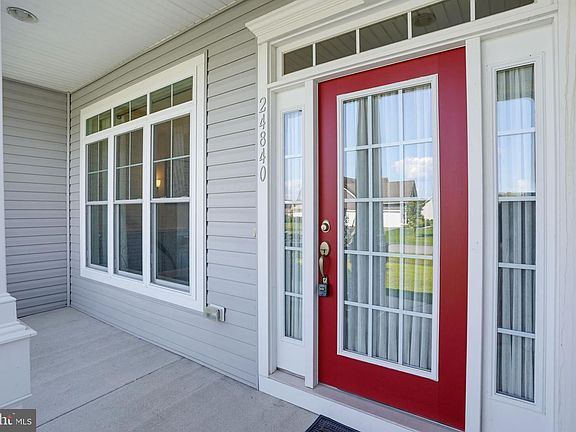 4th image of 24840 Mistletoe Dr