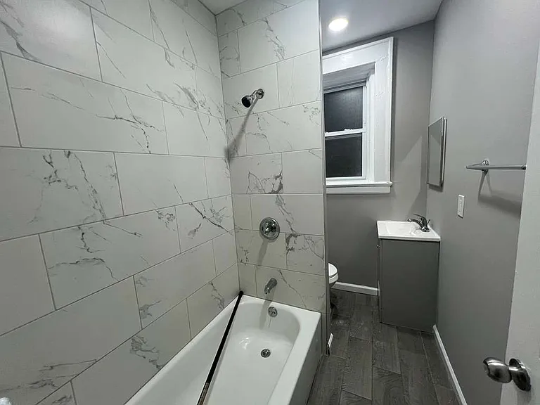 1347 Springfield Ave #1 — Photo 3