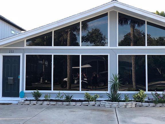 Unit for rent with easy parking for 2 cars