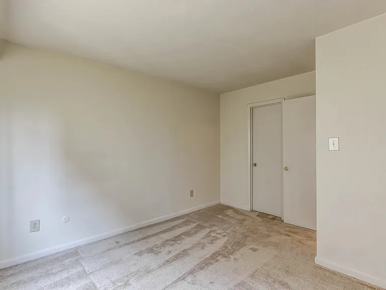 Harbor Inn Apartments — Photo 10