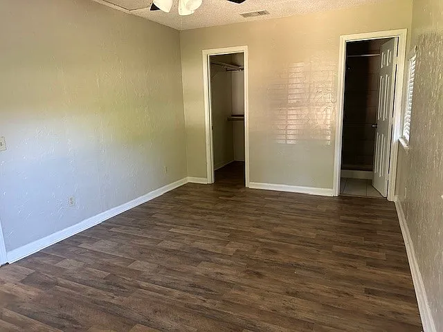 1708 W Elm St — Photo 10