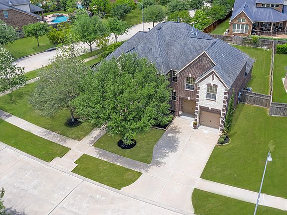 3rd image of 6303 Flewellen Falls Ln