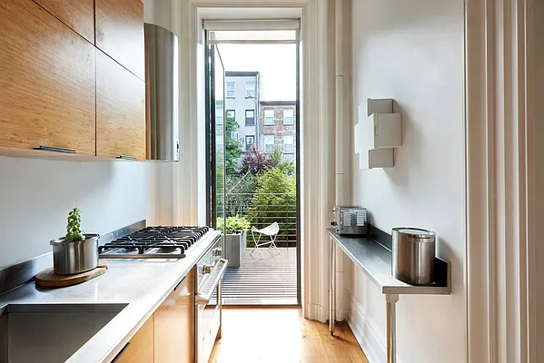 Rented by Warburg | media 59