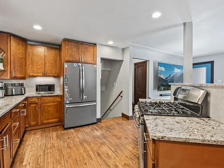 1415 Normandy Rd — Photo 6