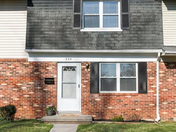 228 Cameron St, Berryville, VA 22611