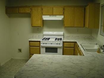 2nd image of 1031 Sycamore Ct