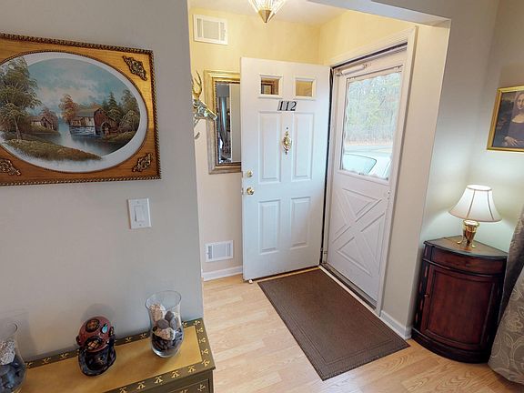 3rd image of 112 Petty Pl #1000