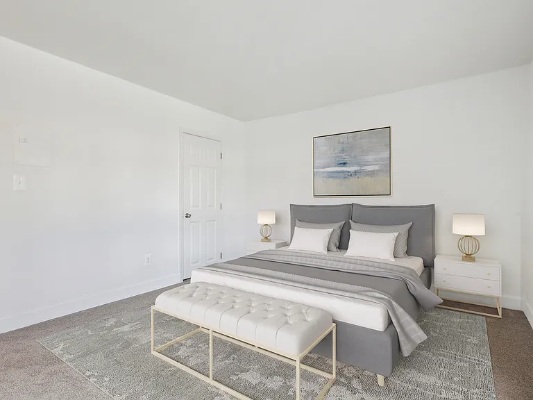 Hallfield Apartments — Photo 12